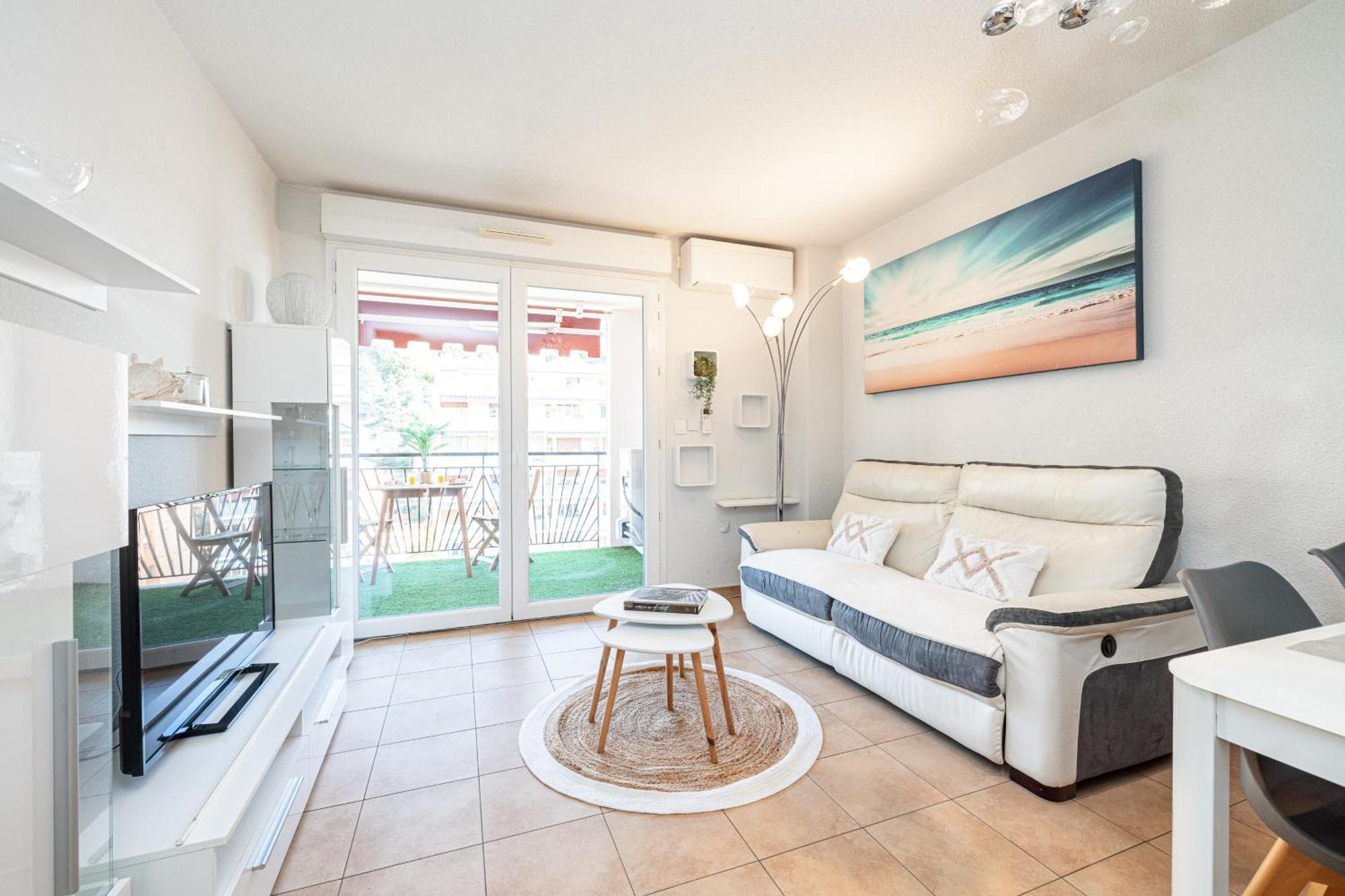 Intercontinental Superbe appartement avec piscine Mentone Esterno foto