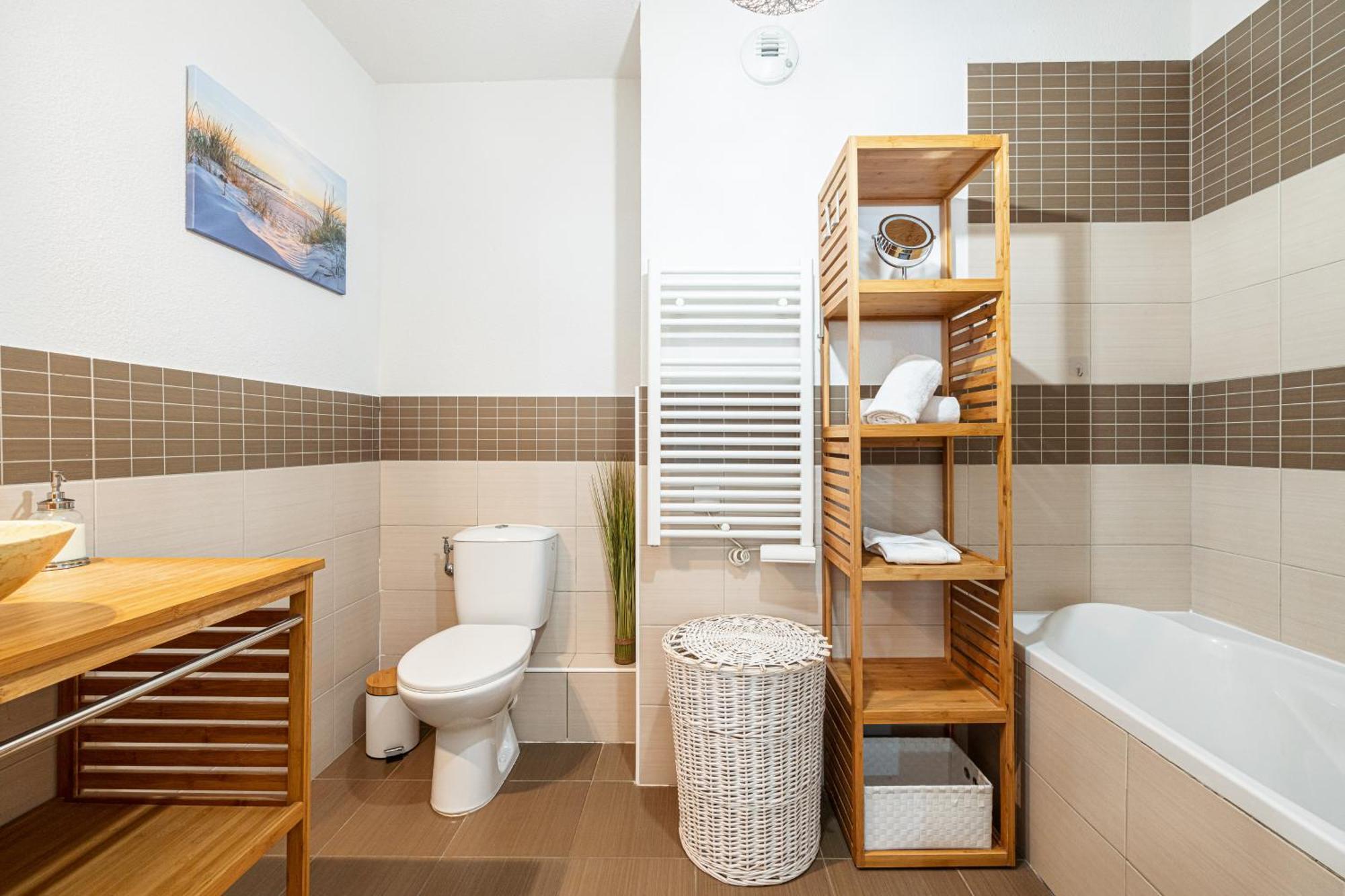 Intercontinental Superbe appartement avec piscine Mentone Esterno foto
