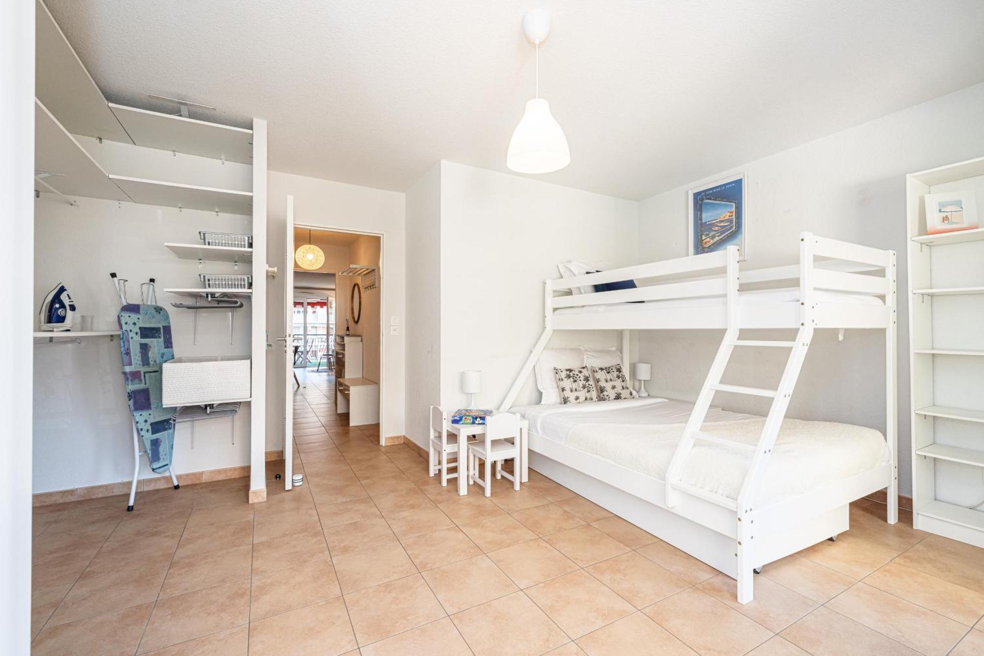 Intercontinental Superbe appartement avec piscine Mentone Esterno foto
