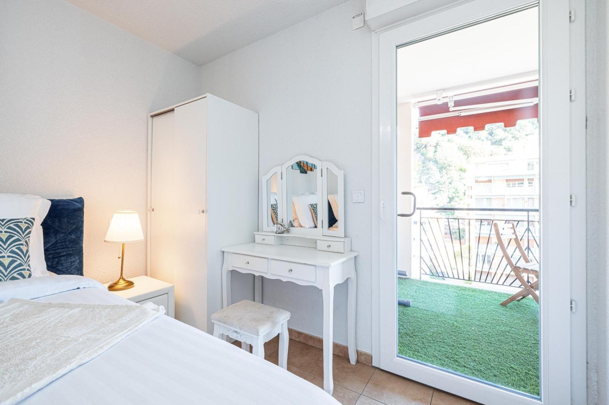 Intercontinental Superbe appartement avec piscine Mentone Esterno foto