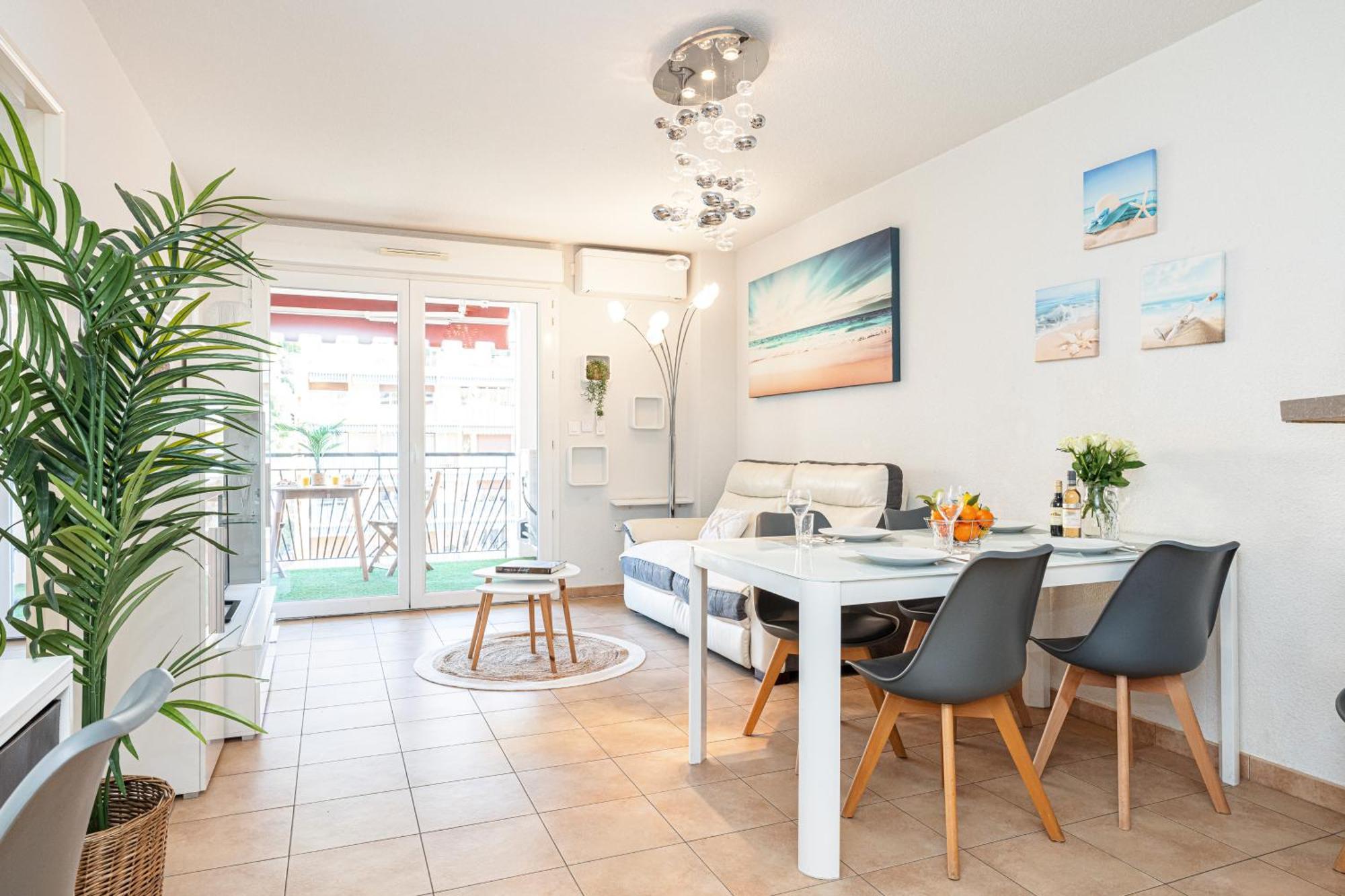 Intercontinental Superbe appartement avec piscine Mentone Esterno foto